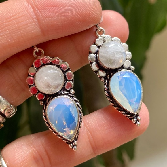 925 sterling silver Overlay moonstones & iridescent opalite dangly boho earrings - Picture 9 of 12